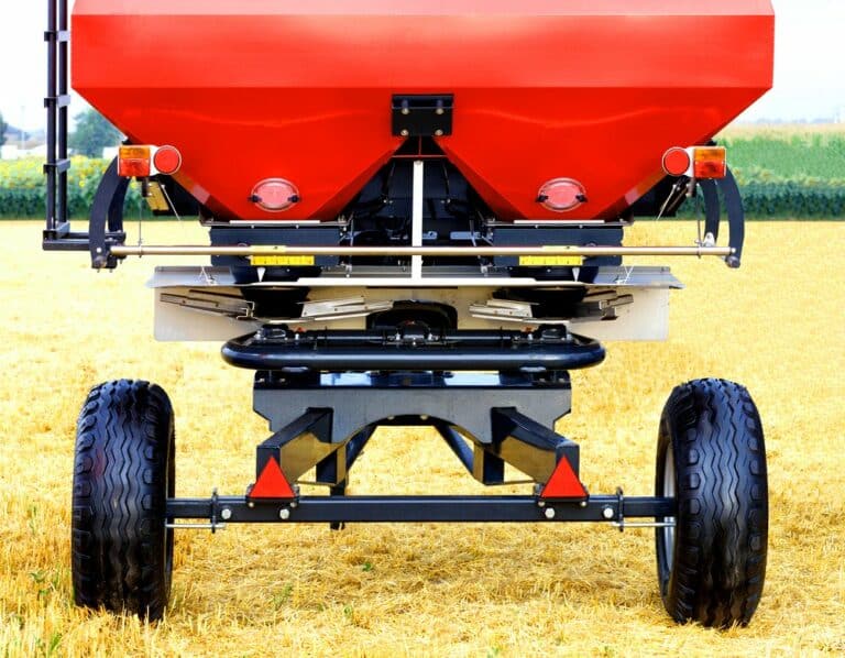 How To Use A PullBehind Spreader For Even Fertilizer Distribution? Obsessed Lawn