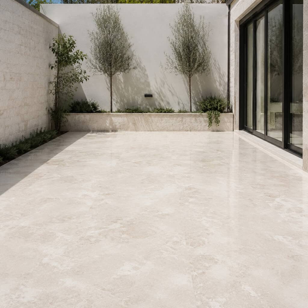 Keep the Flooring Continuous and Pale